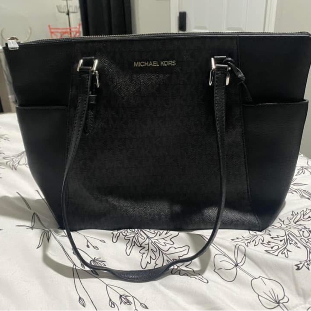Michael Kors Hand Bag